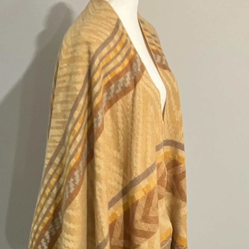 Neutral Geometric Ruana - so soft and goes with everything!